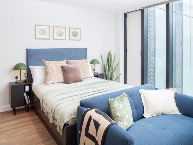 House for rent in Calderstones