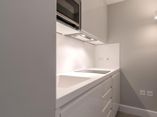 Apartment for rent in Bowes Park, Greater London