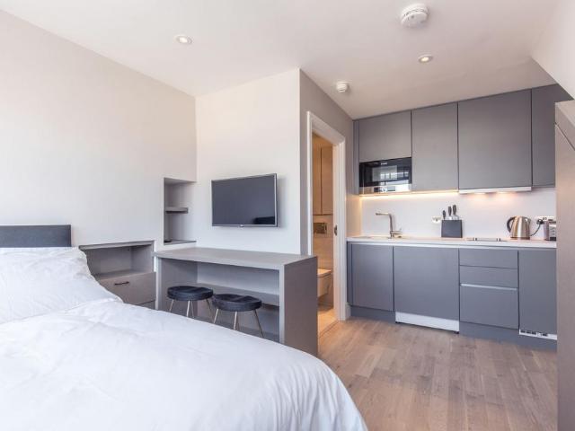 Apartment for rent in North Kensington, Greater London