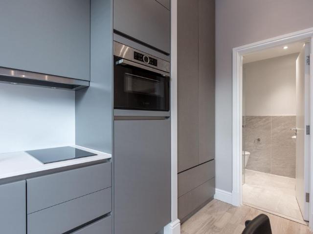 Apartment for rent in North Kensington, Greater London