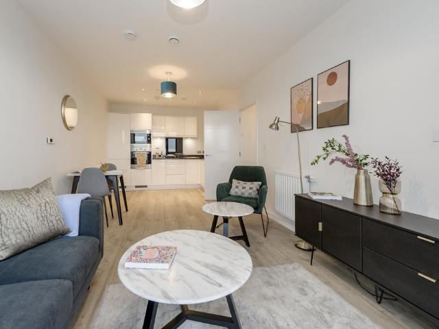 Apartment for rent in Alperton, Greater London