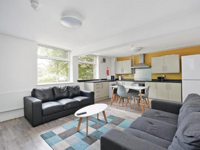 Apartment for rent in Broomfield, Sheffield