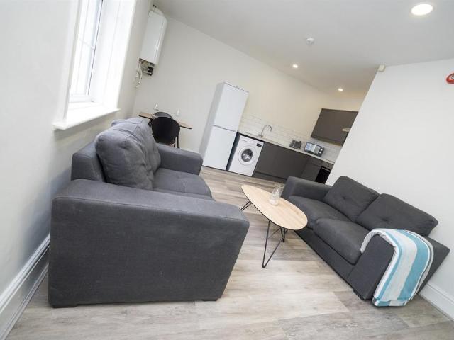 Apartment for rent in Saint George's, South Yorkshire