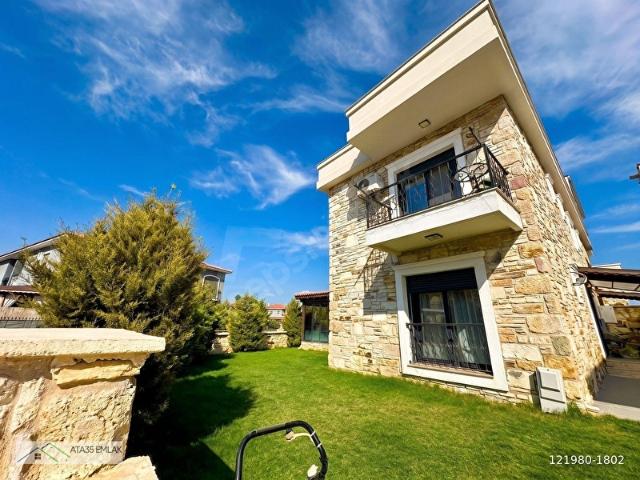 Foça, İzmir içerisinde satılık Villa