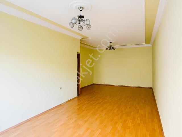 Ataşehir, İstanbul içerisinde kiralık mülk