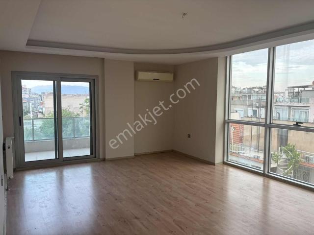 Çiğli, İzmir içerisinde kiralık mülk