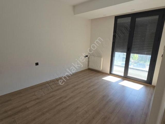 Çiğli, İzmir içerisinde satılık mülk