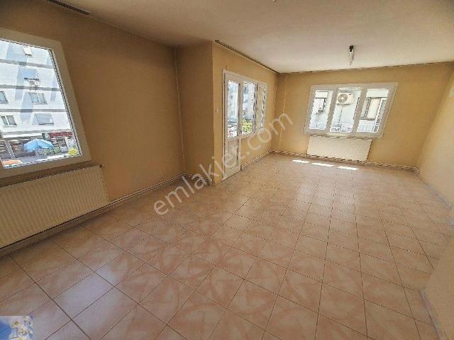 Çiğli, İzmir içerisinde kiralık mülk