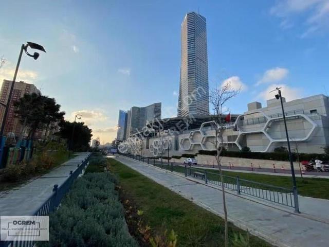 Ataşehir, İstanbul içerisinde kiralık mülk