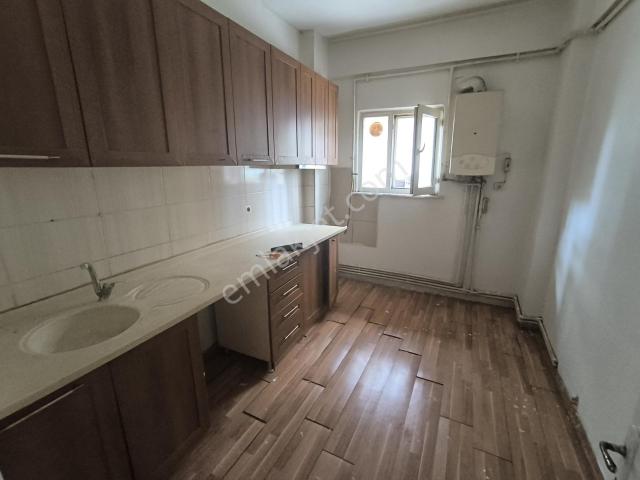 Ataşehir, İstanbul içerisinde kiralık mülk