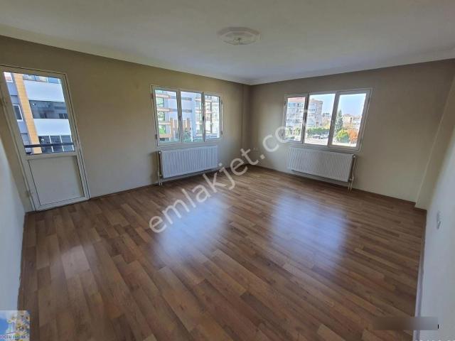 Çiğli, İzmir içerisinde kiralık mülk