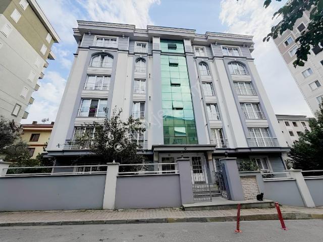 Ataşehir, İstanbul içerisinde kiralık mülk