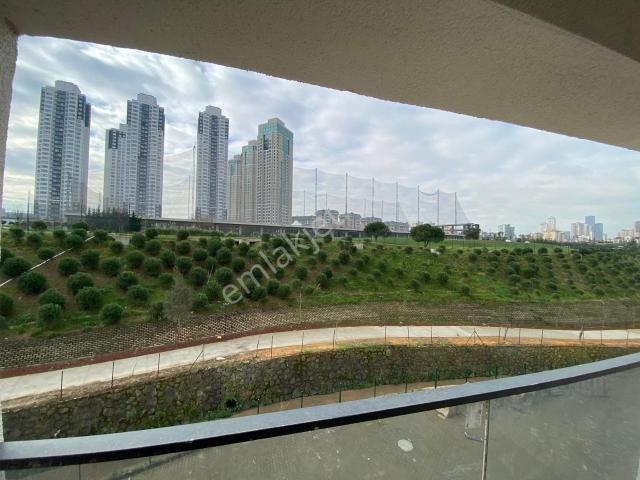 Ataşehir, İstanbul içerisinde satılık mülk