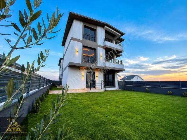 Marmaraereğlisi, Tekirdağ içerisinde satılık Villa