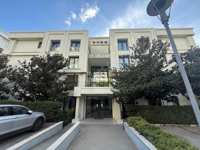 Küçükçekmece, İstanbul içerisinde satılık Daire