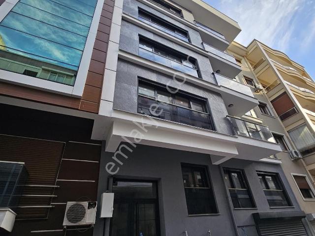 Karşiyaka, İzmir içerisinde kiralık mülk