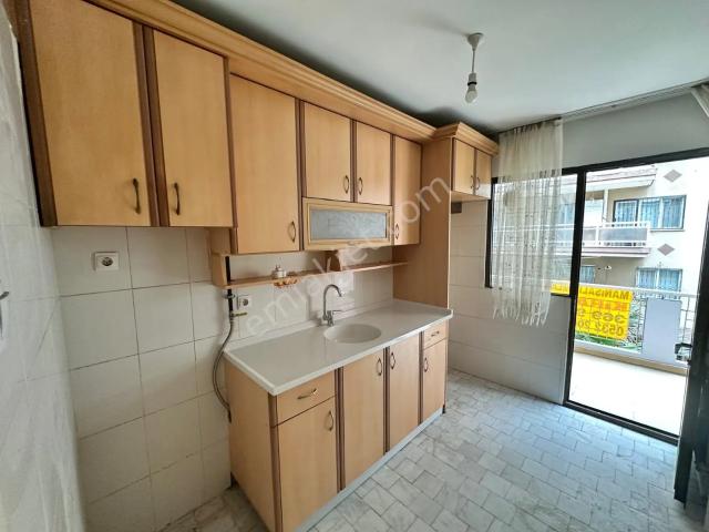 Yalı Mahallesi, Karşıyaka içerisinde kiralık mülk