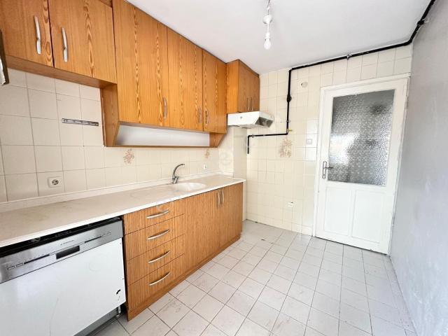 Karşiyaka, İzmir içerisinde kiralık mülk