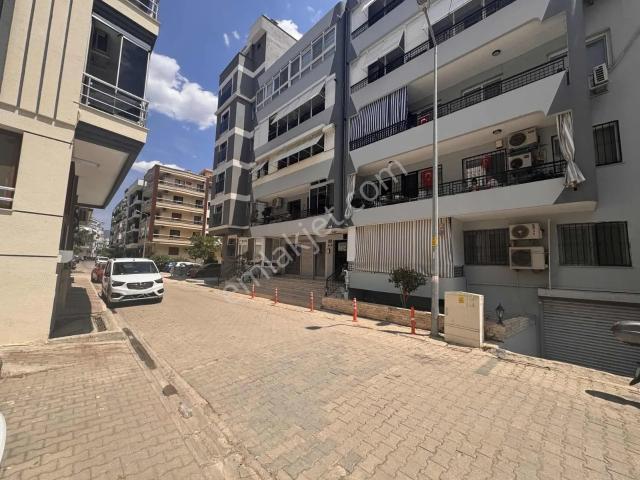 Karşiyaka, İzmir içerisinde satılık mülk