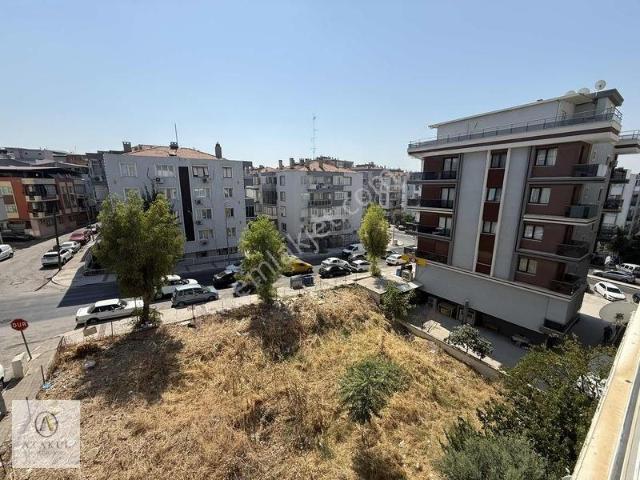 Buca, İzmir içerisinde kiralık mülk