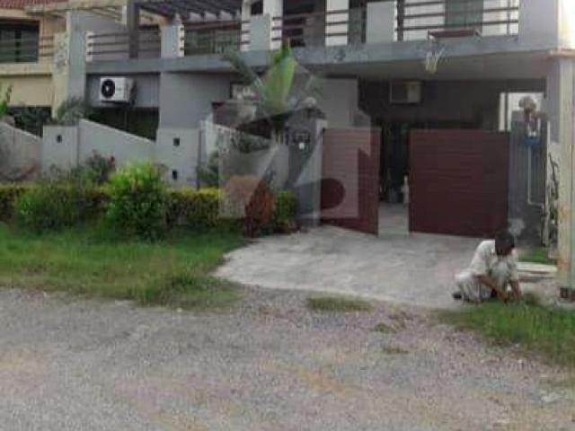 Land for sale in ضلع گلشن, کراچی ڈویژن