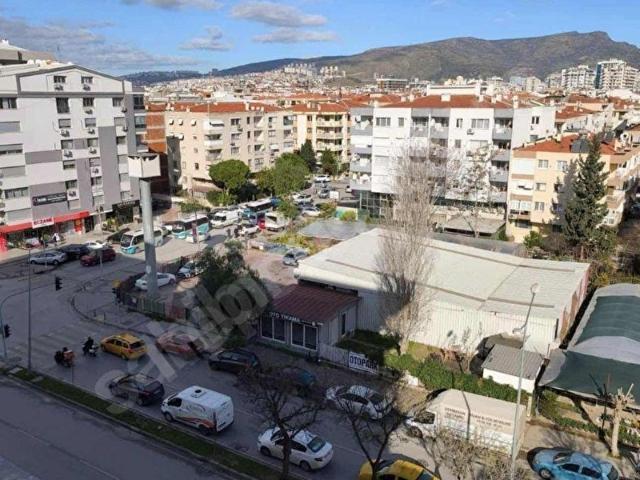 Karşiyaka, İzmir içerisinde satılık mülk