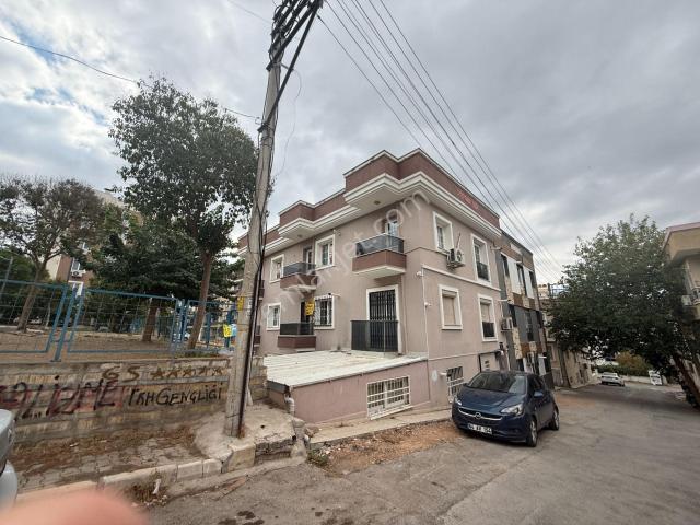 Atatürk Mahallesi, Buca içerisinde satılık mülk