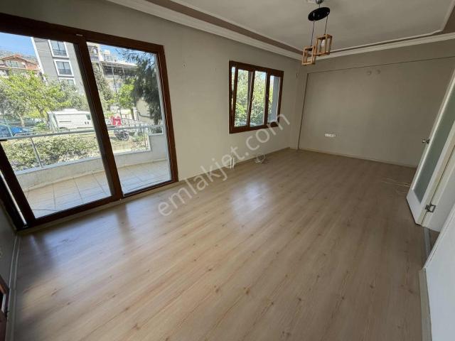 Bornova, İzmir içerisinde kiralık mülk