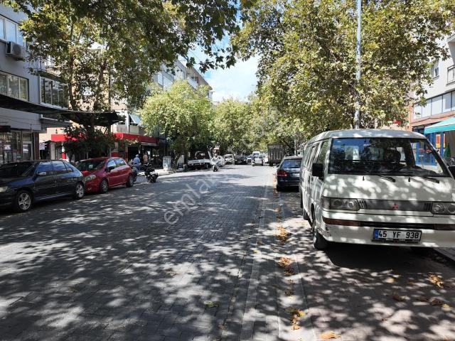Akhisar, Manisa içerisinde satılık mülk