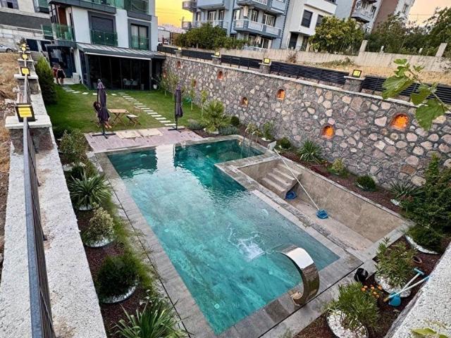 Bornova, İzmir içerisinde satılık Villa