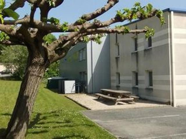 Local Commercial vente à Saint-Donat-sur-l'Herbasse, Drôme