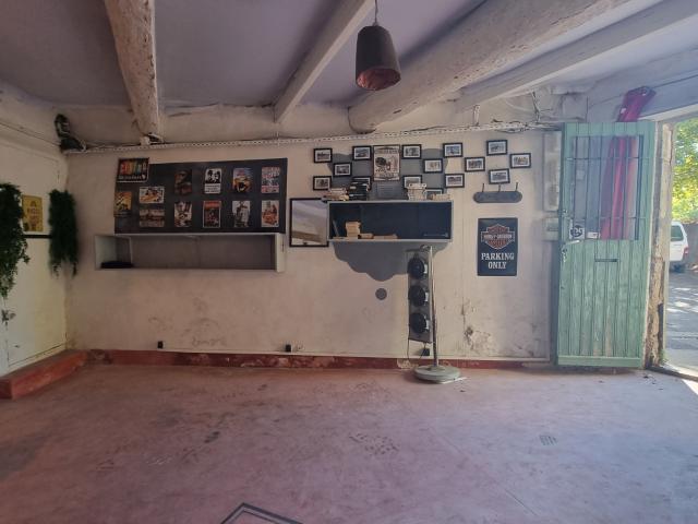 Garage vente à Calquières, Pézenas