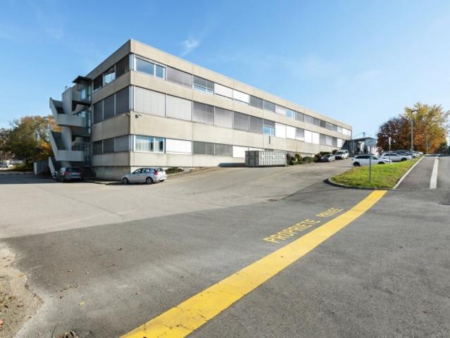 Büro mieten in Ecublens (FR), Waadt