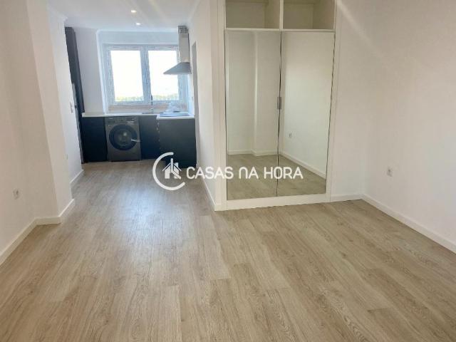Apartamento alugar em Alembrança, Almada
