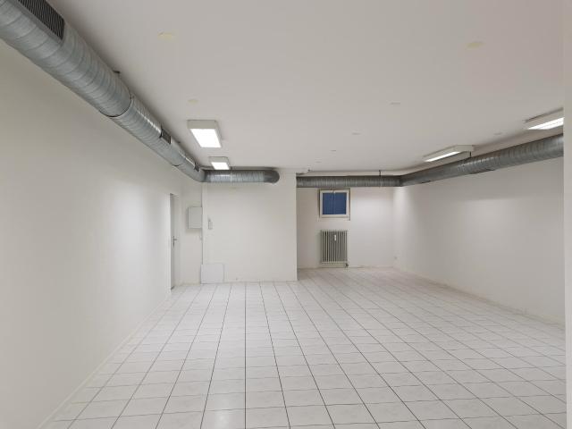 Atelier kaufen in Einigen, Zürich