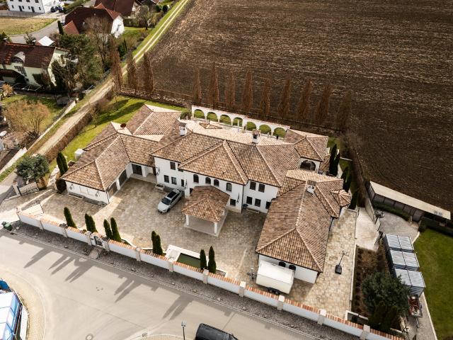Villa kaufen in Großmehring, Bayern