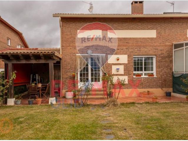 Casa en venta en Renedo De Esgueva, Castilla y León