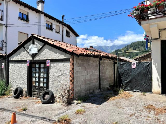 Terreno en venta en Potes, Cantabria