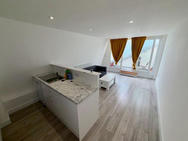 Apartment for rent in Earlsfield, Greater London