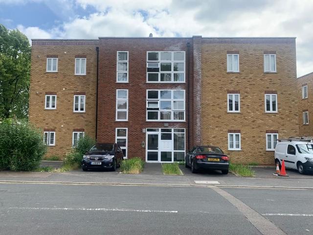 Apartment for rent in Harold Wood, Greater London