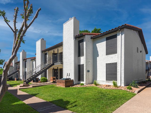 Apartment for rent in Benbrook