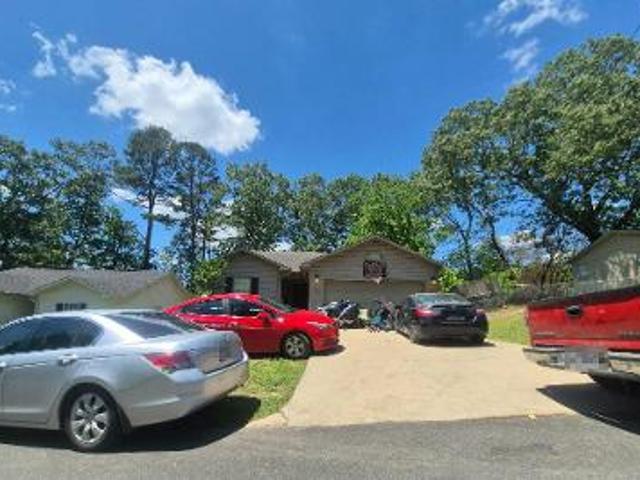House for sale in Benton
