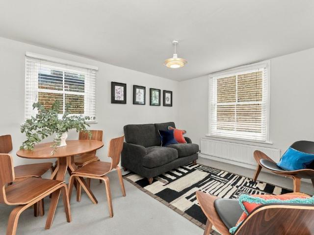 Apartment for rent in Stockwell Park, Greater London