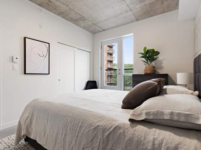 Apartment for rent in Mont-royal, Quebec