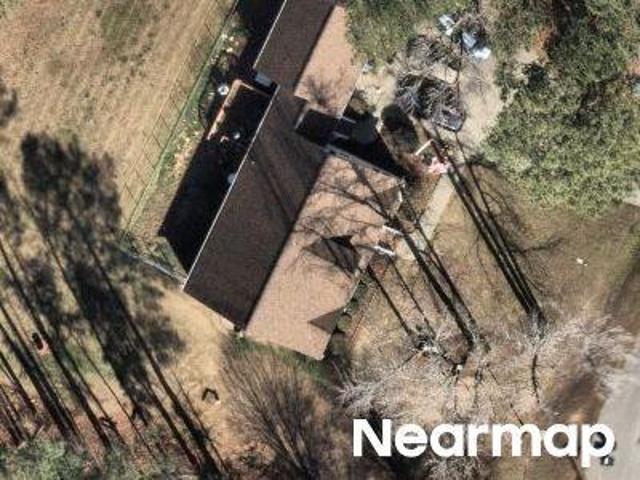 House for sale in Clayton