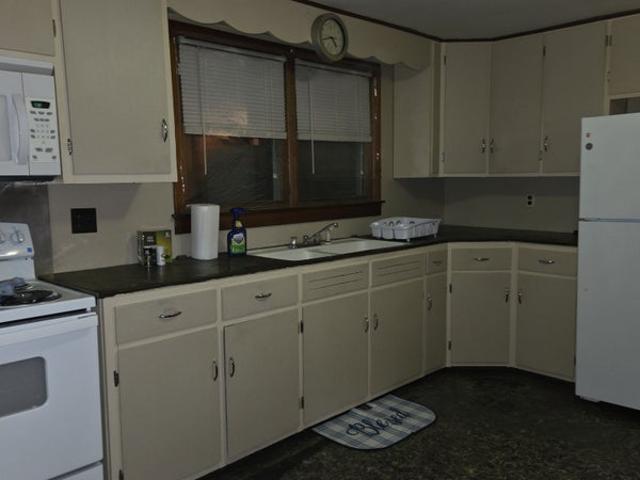 Room for rent in Athol, Worcester County