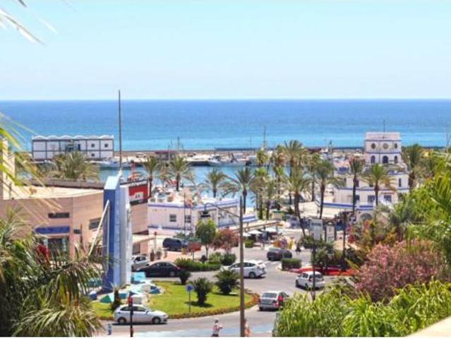 Ático en alquiler en Barriada Islas Canarias, Costa del Sol Occidental