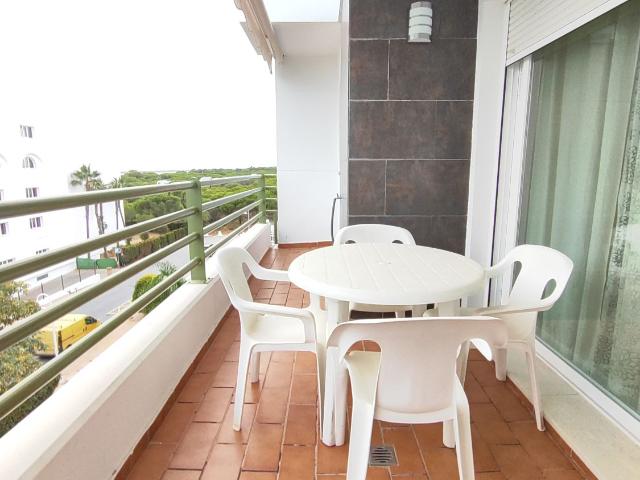 Piso en alquiler en Nuevo Portil, Costa Occidental