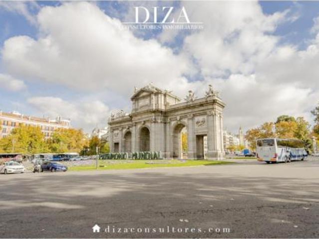 Ático en alquiler en Retiro, Madrid