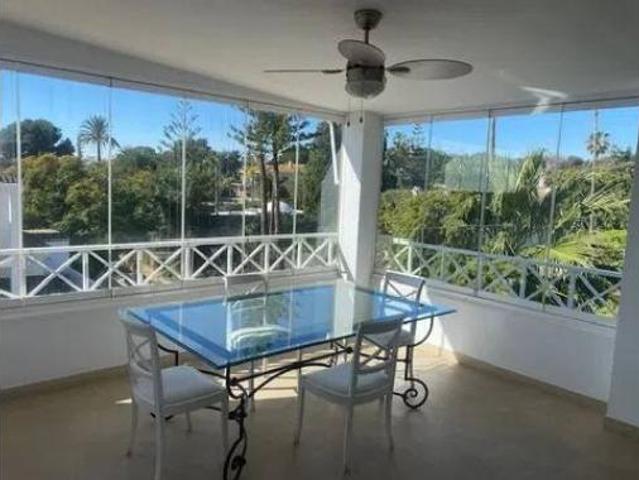 Ático en alquiler en Rio Real, Costa del Sol Occidental